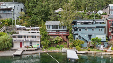 36 Lakeshore Drive, Cultus Lake, BC, Cultus Lake — Single Family Residence for sale