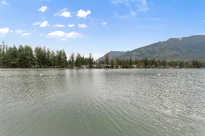 Garden / Landscaping Photo of 36 Lakeshore Drive, Cultus Lake, BC