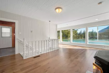 Primary Bathroom Photo of 36 Lakeshore Drive, Cultus Lake, BC