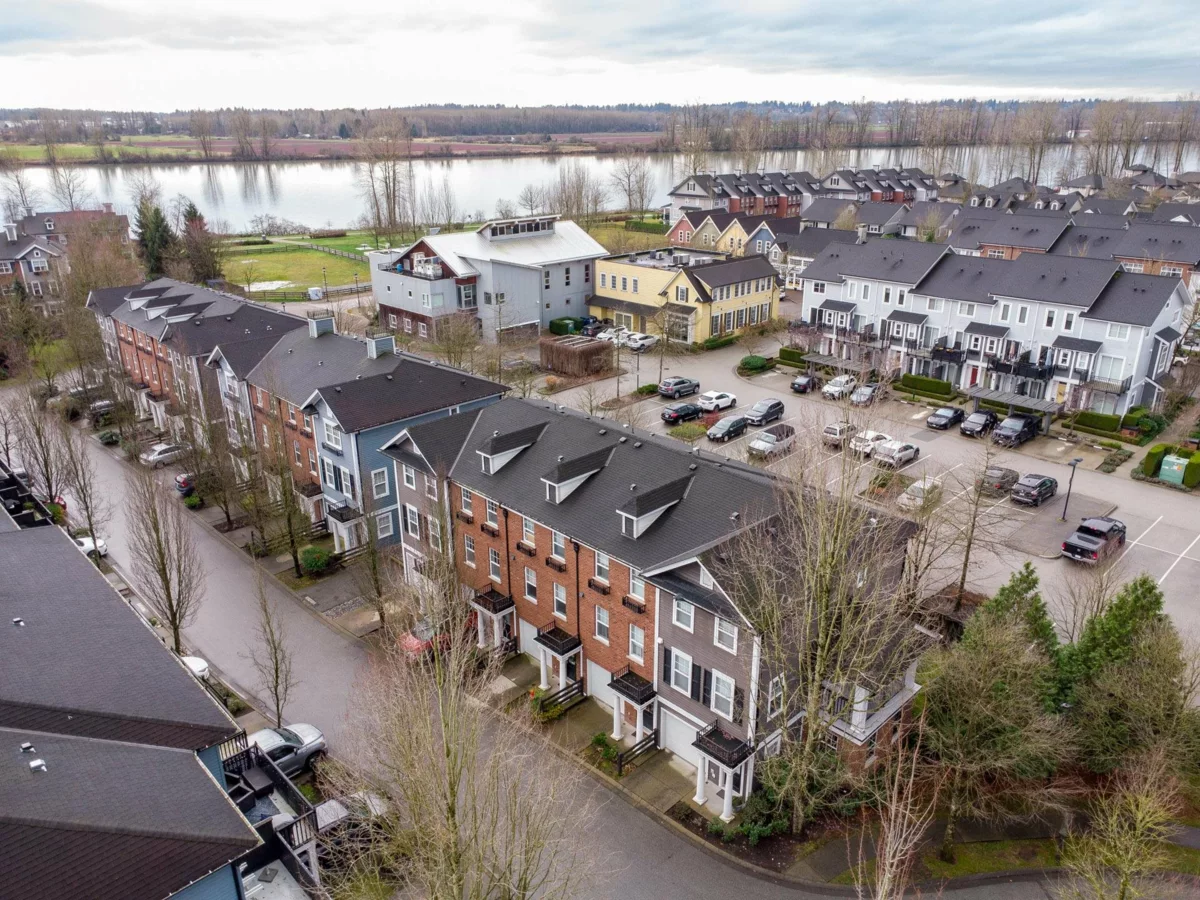 Garage Interior Photo of 19 19572 Fraser Way, Pitt Meadows, BC