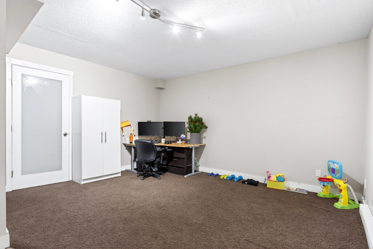 Laundry Room Photo of 19 19572 Fraser Way, Pitt Meadows, BC