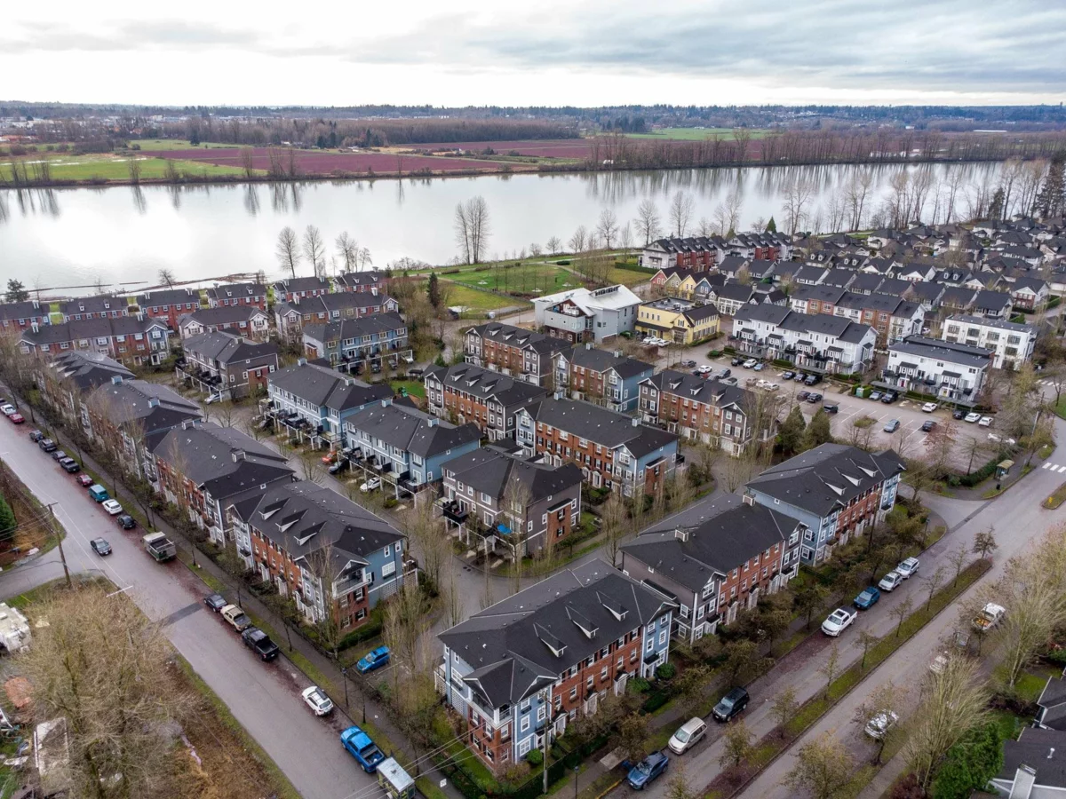 Outdoor Patio Photo of 19 19572 Fraser Way, Pitt Meadows, BC