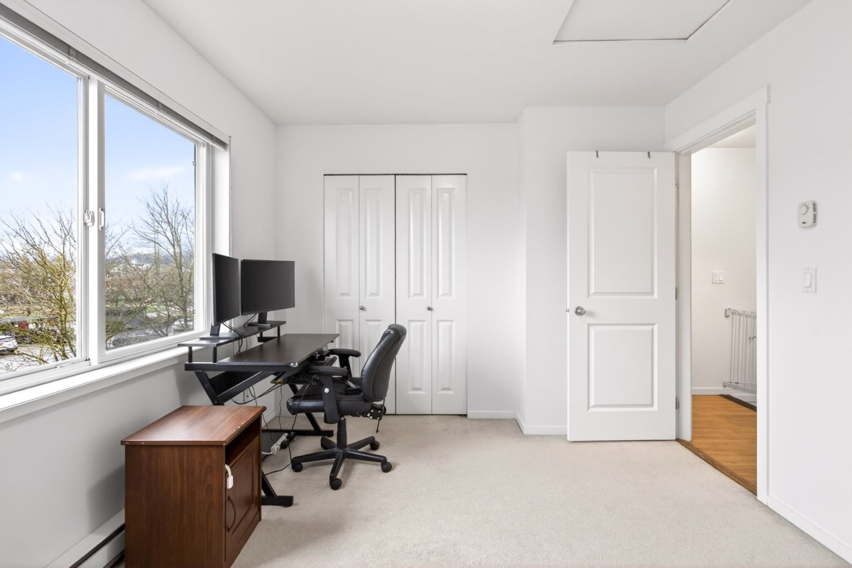 Powder Room Photo of 19 19572 Fraser Way, Pitt Meadows, BC