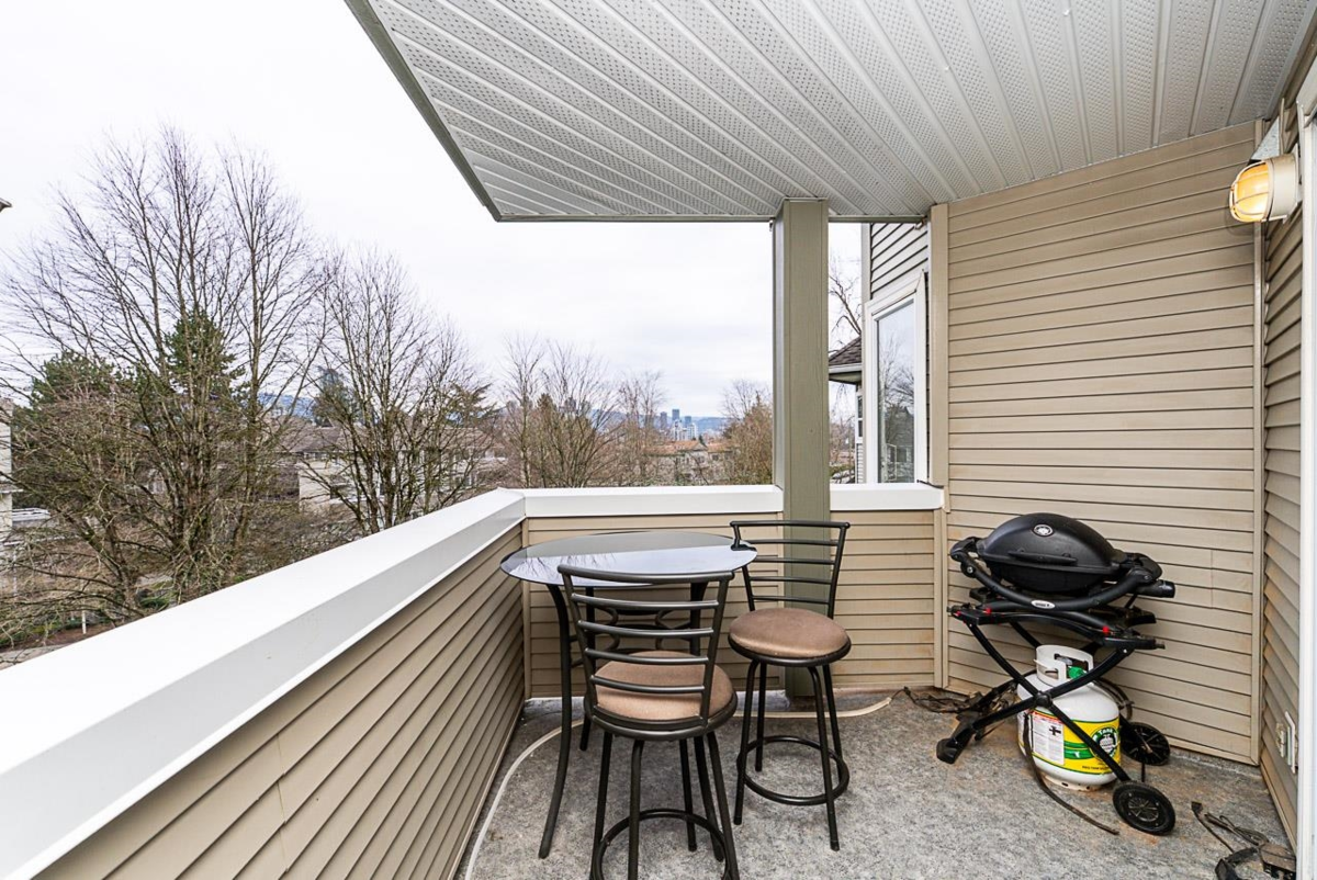 Backyard Photo of 303 3738 Norfolk Street, Burnaby, BC