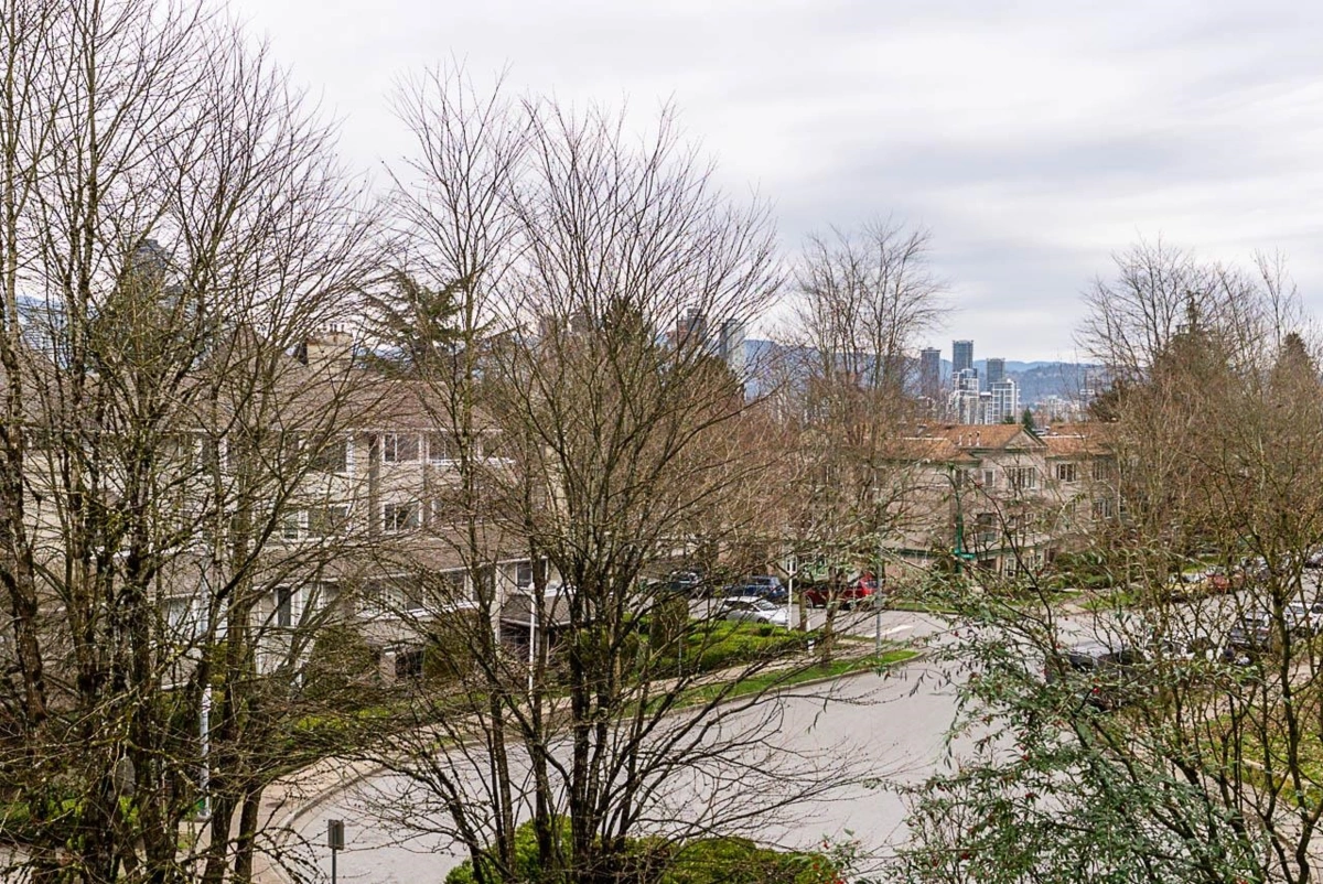 Garden / Landscaping Photo of 303 3738 Norfolk Street, Burnaby, BC