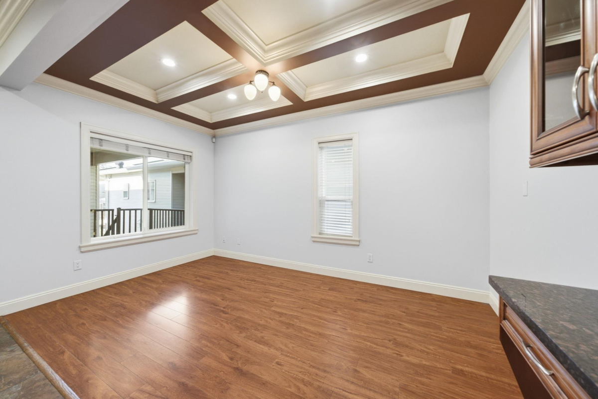 Guest Bathroom Photo of 208 Hume Street, New Westminster, BC