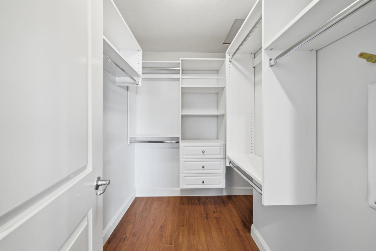 Mudroom Photo of 208 Hume Street, New Westminster, BC