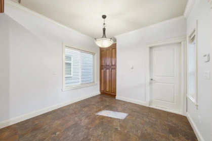 Powder Room Photo of 208 Hume Street, New Westminster, BC