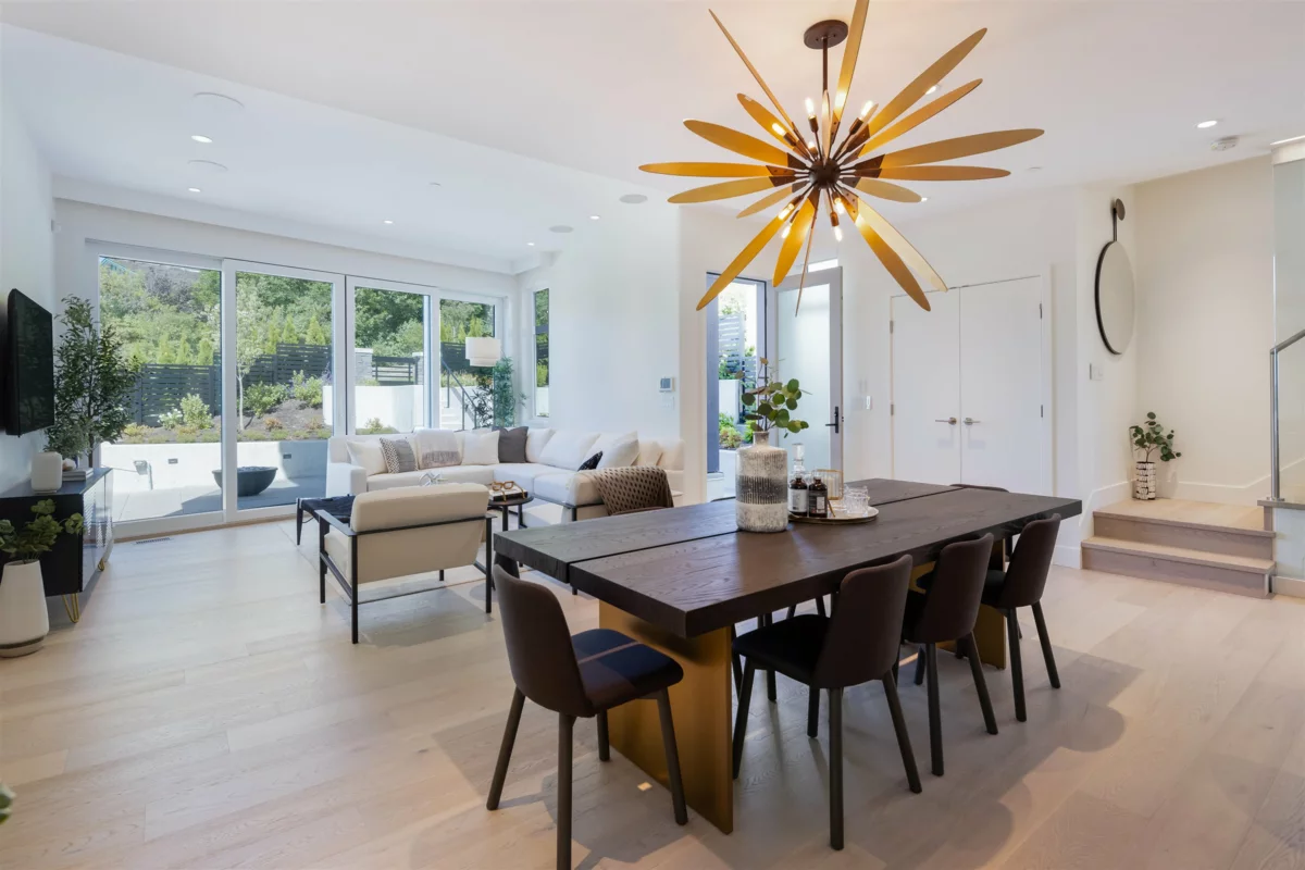 Breakfast Nook Photo of 592 Arthur Erickson Place, West Vancouver, BC