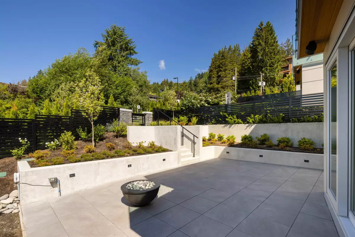 Swimming Pool Photo of 592 Arthur Erickson Place, West Vancouver, BC