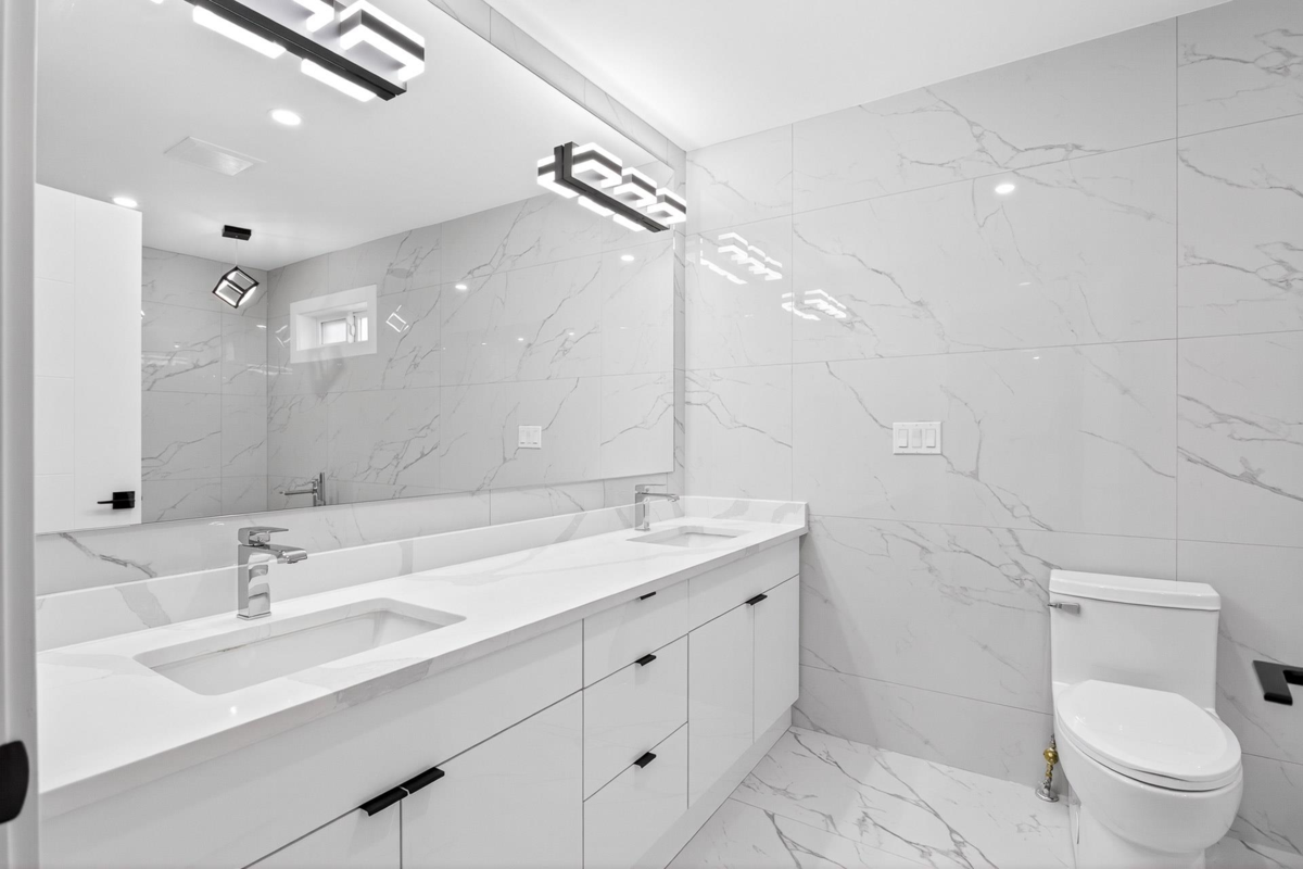 Entry Foyer Photo of 13178 236b Street, Maple Ridge, BC