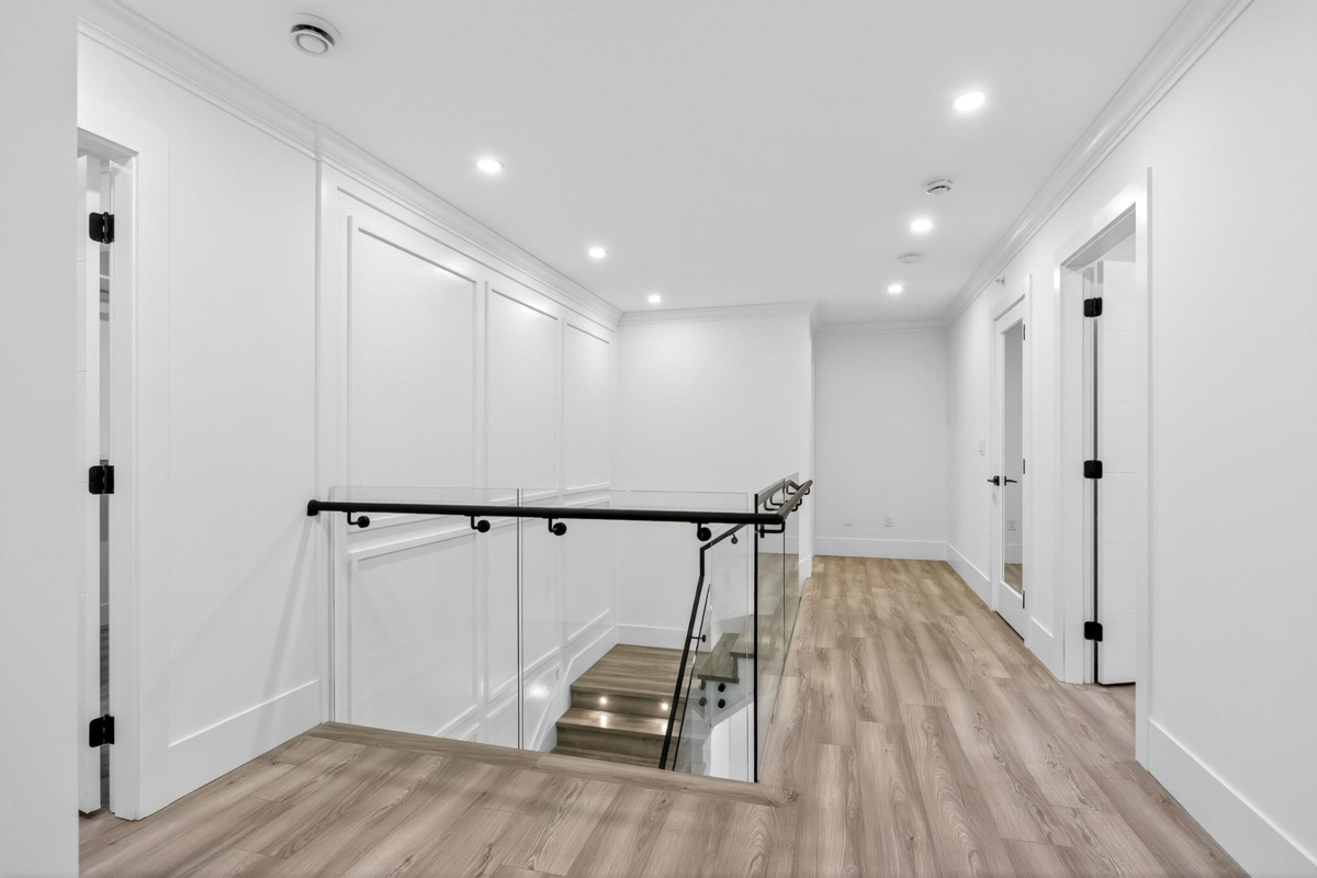 Laundry Room Photo of 13178 236b Street, Maple Ridge, BC