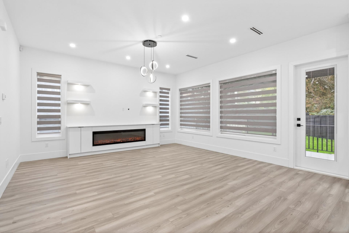 Walk-In Closet Photo of 13178 236b Street, Maple Ridge, BC