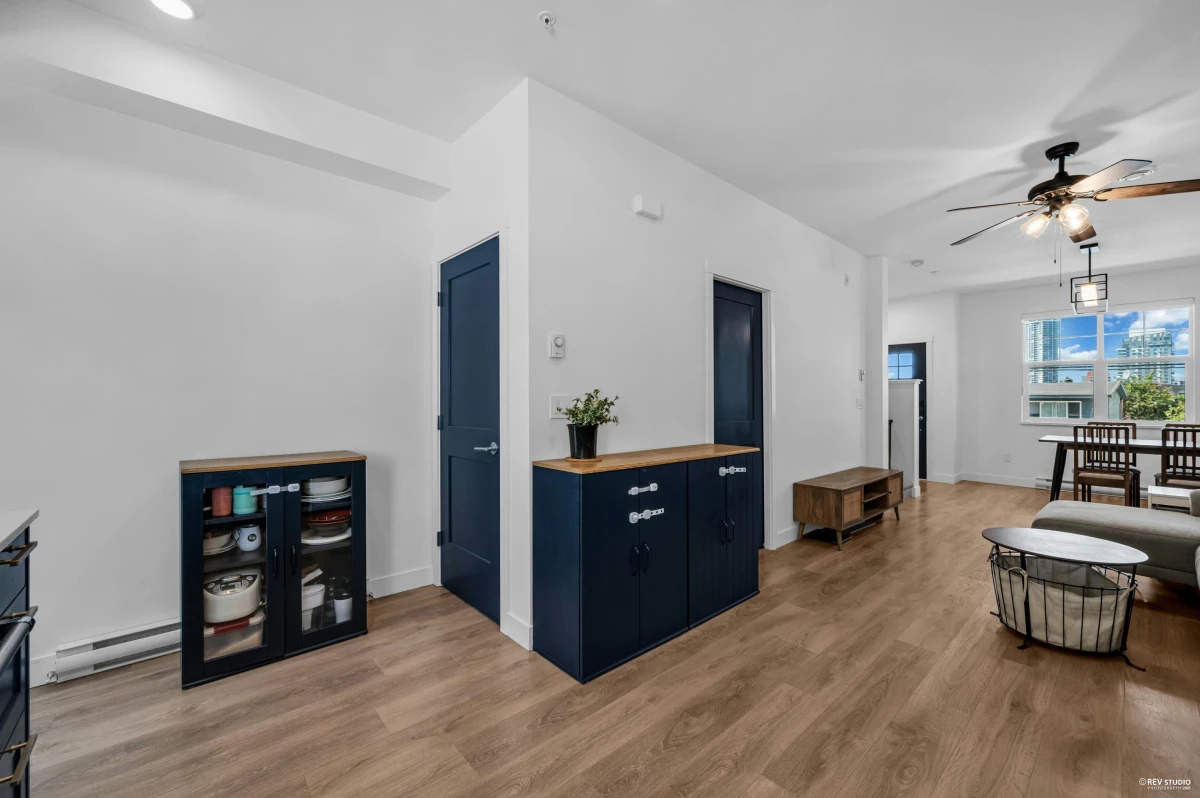 Kitchen Photo of 103 707 Robinson Street, Coquitlam, BC
