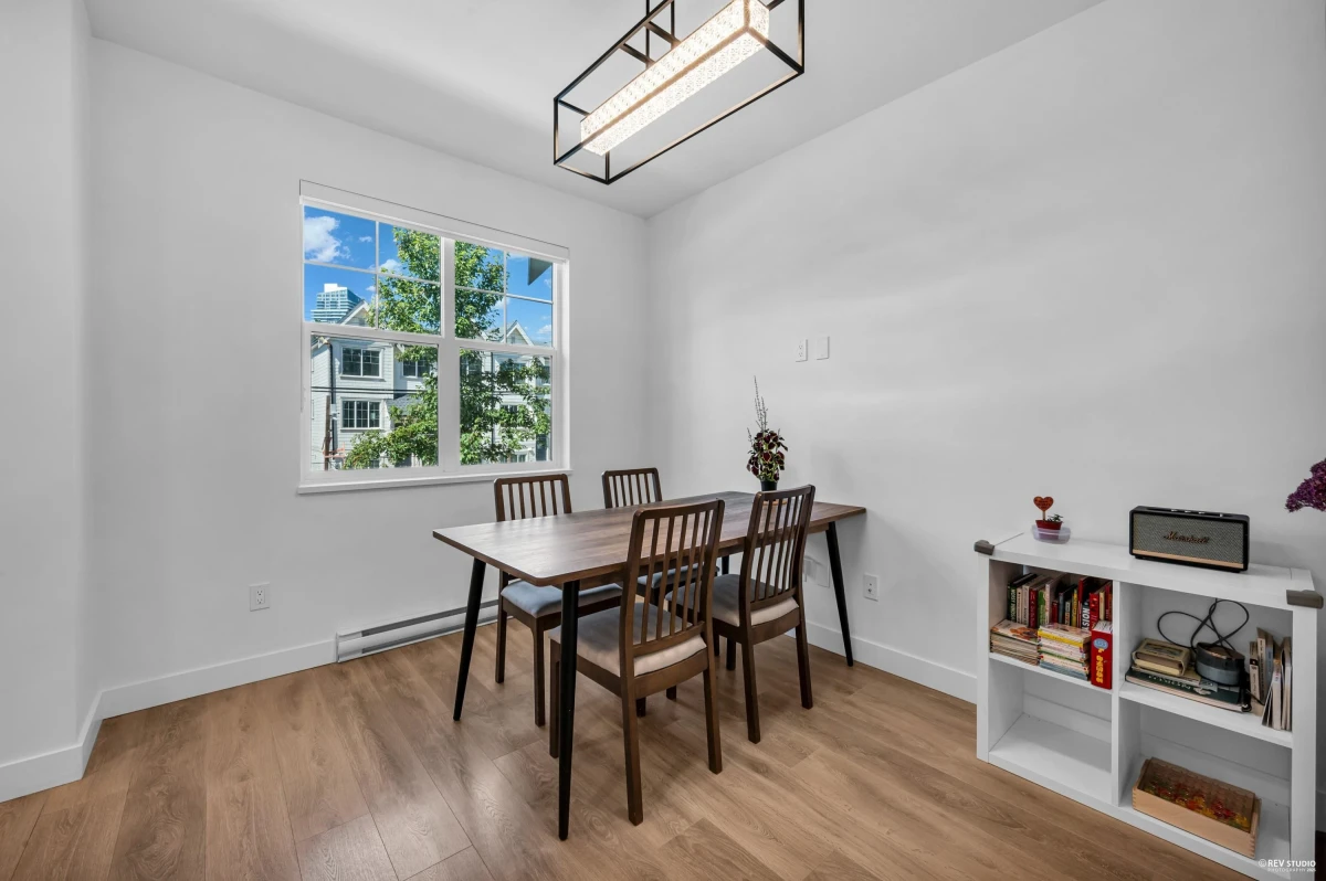 Primary Bedroom Photo of 103 707 Robinson Street, Coquitlam, BC