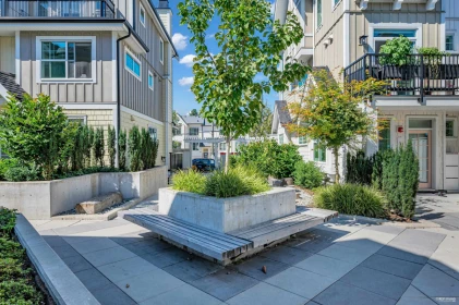 Backyard Photo of 103 707 Robinson Street, Coquitlam, BC
