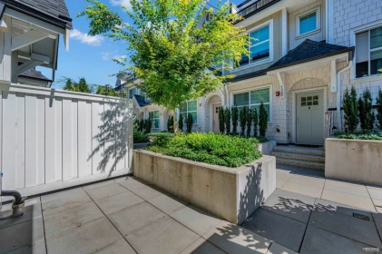 Hallway Photo of 103 707 Robinson Street, Coquitlam, BC
