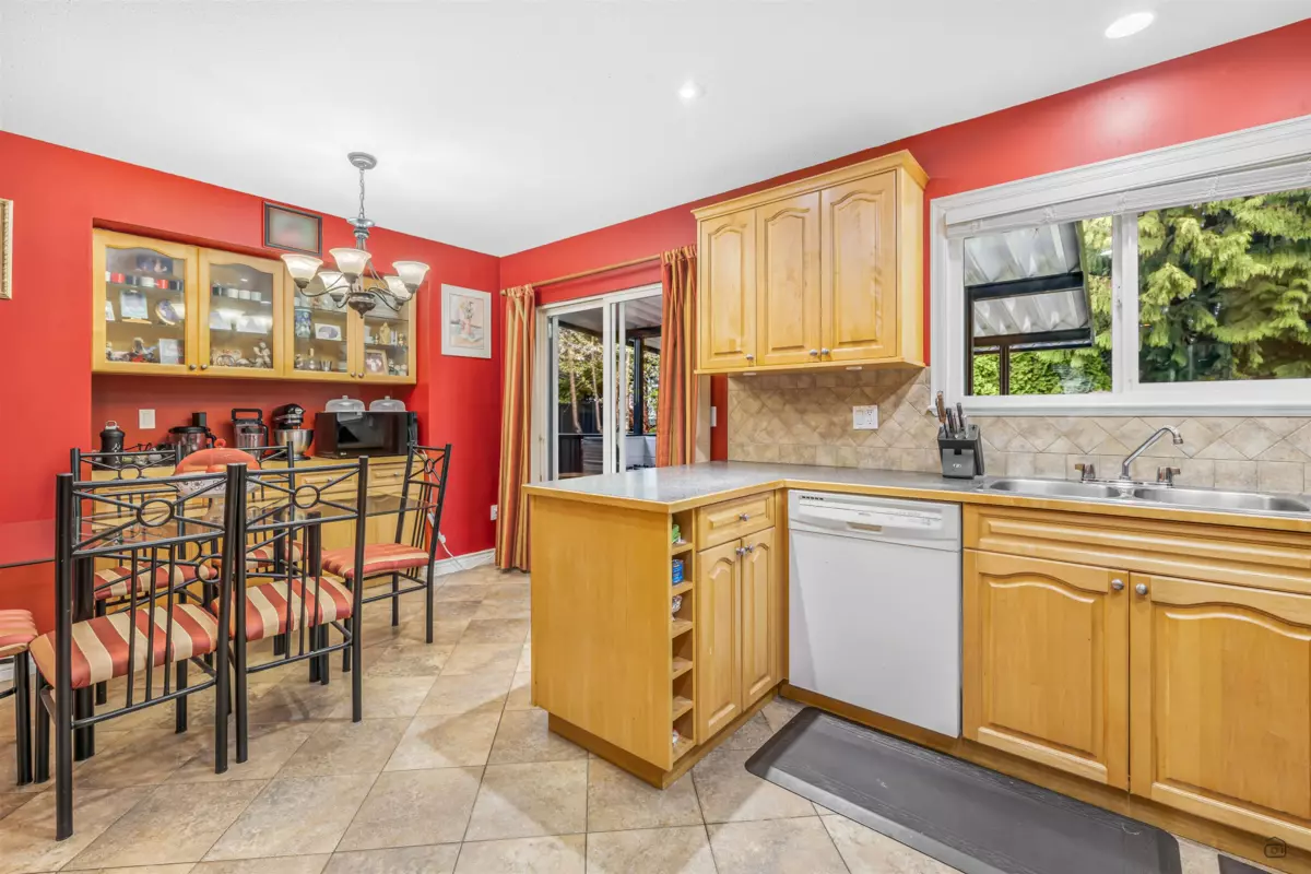 Living Room Photo of 13277 64a Avenue, Surrey, BC