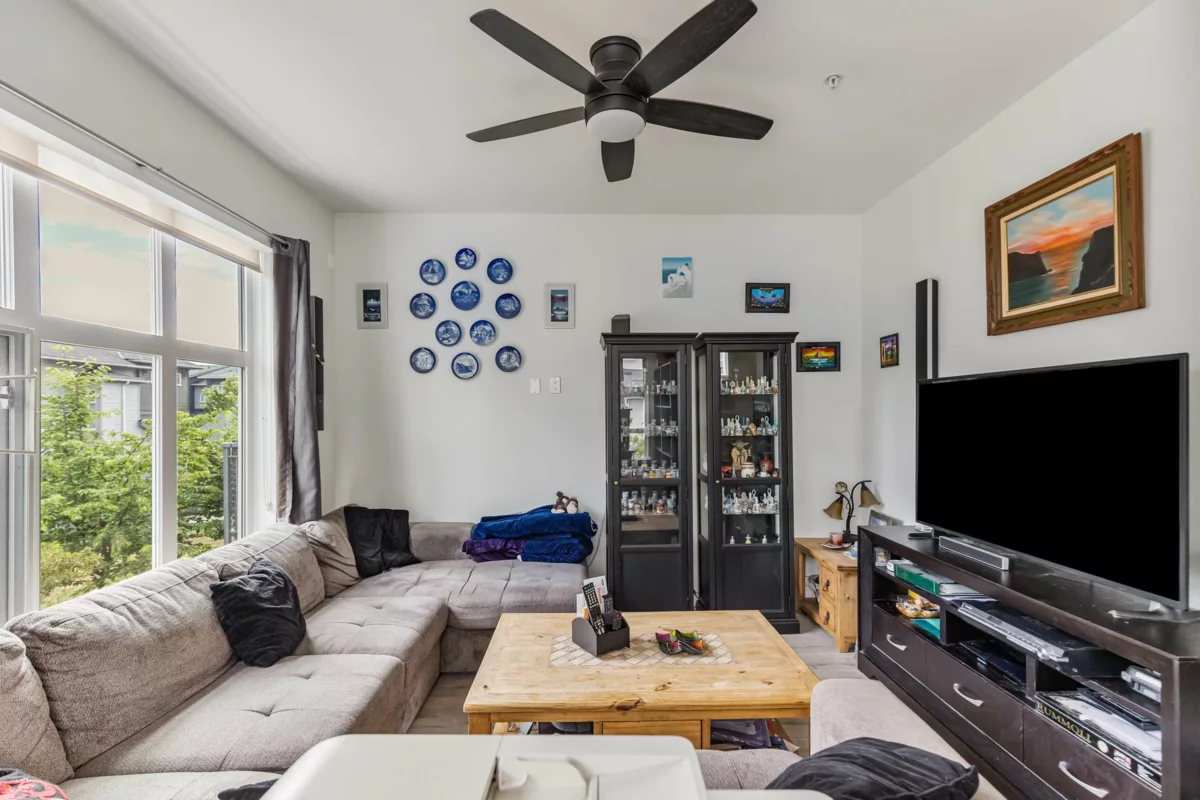 Family Room Photo of 21 24076 112 Avenue, Maple Ridge, BC