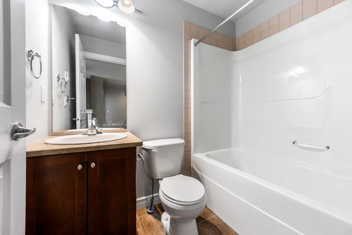 Entry Foyer Photo of 204 9108 Mary Street, Chilliwack, BC