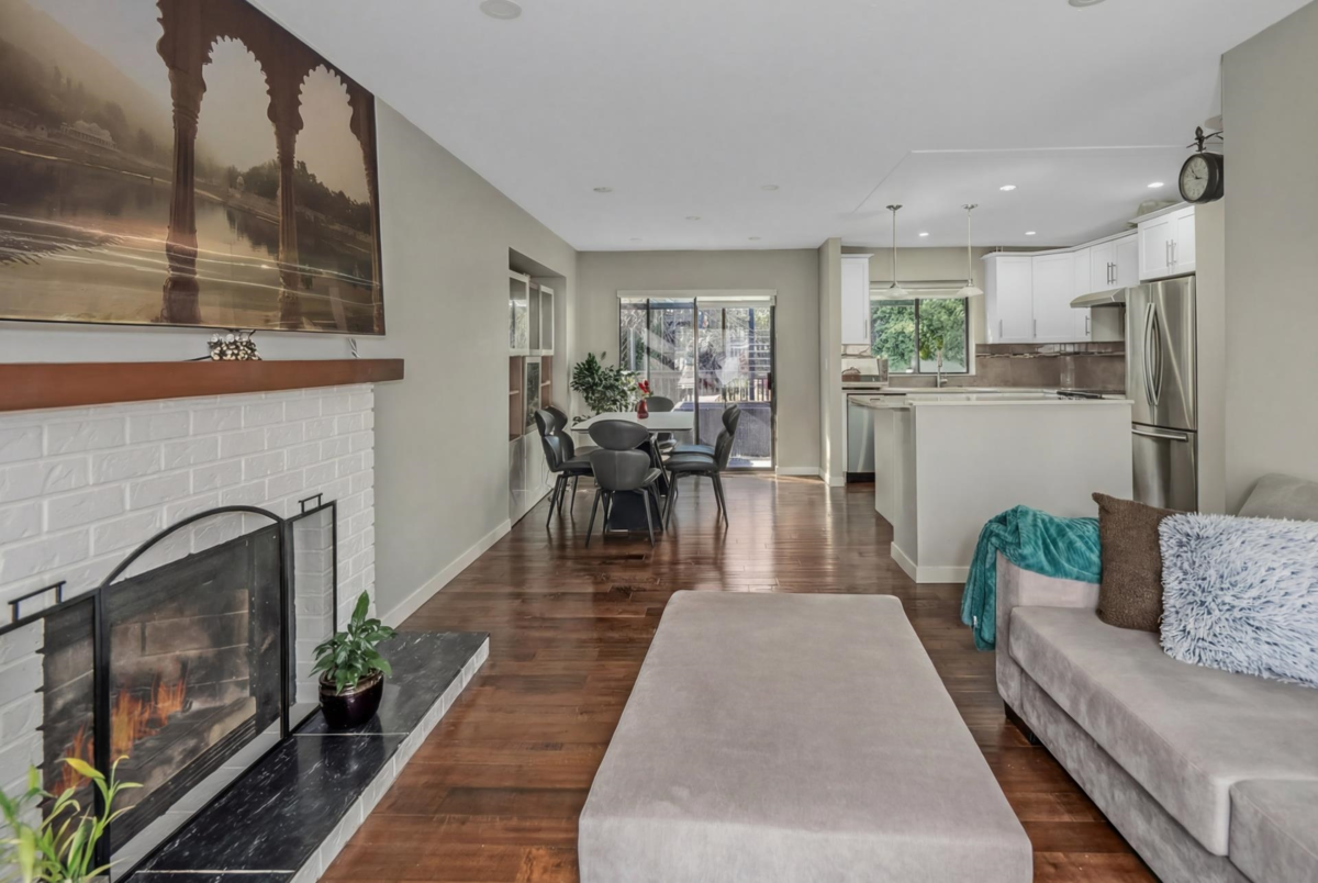 Breakfast Nook Photo of 1981 158a Street, Surrey, BC