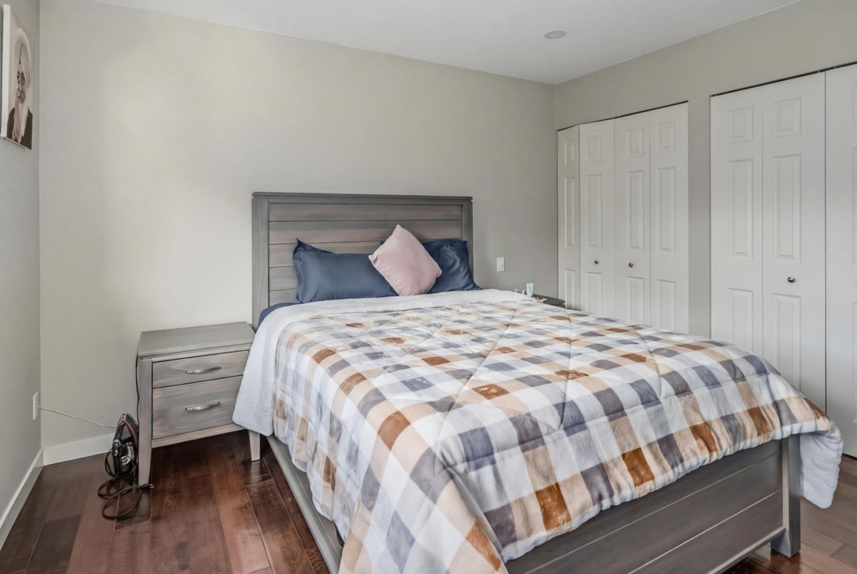 Laundry Room Photo of 1981 158a Street, Surrey, BC