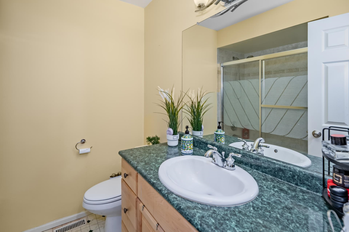 Staircase Photo of 1981 158a Street, Surrey, BC