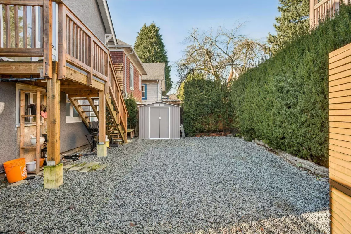 Backyard Photo of 1851 E 16th Avenue, Vancouver, BC