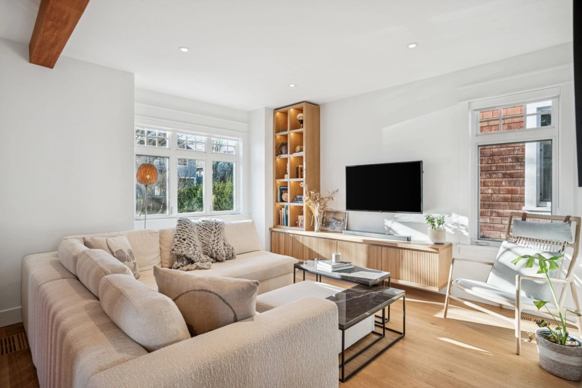 Living Room Photo of 1851 E 16th Avenue, Vancouver, BC