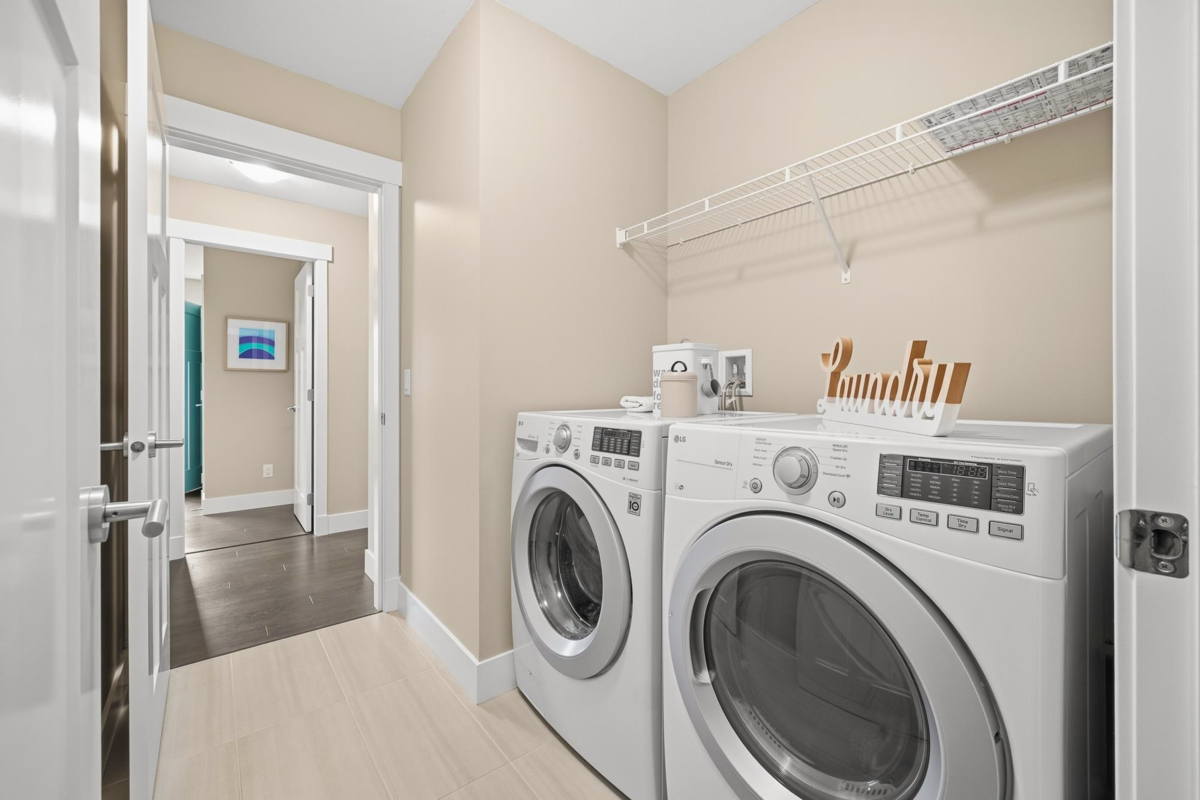 Entry Foyer Photo of 20369 82b Avenue, Langley, BC