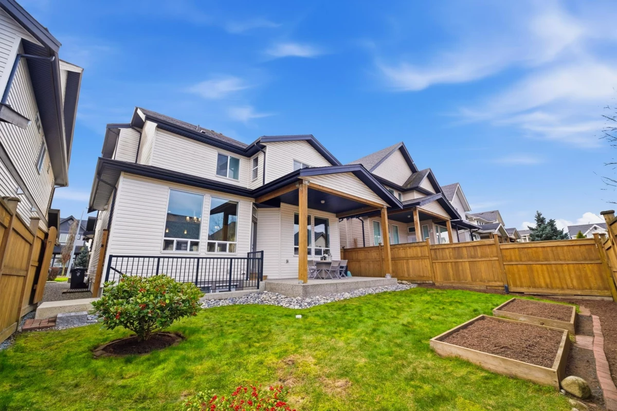 Hot Tub / Spa Photo of 20369 82b Avenue, Langley, BC