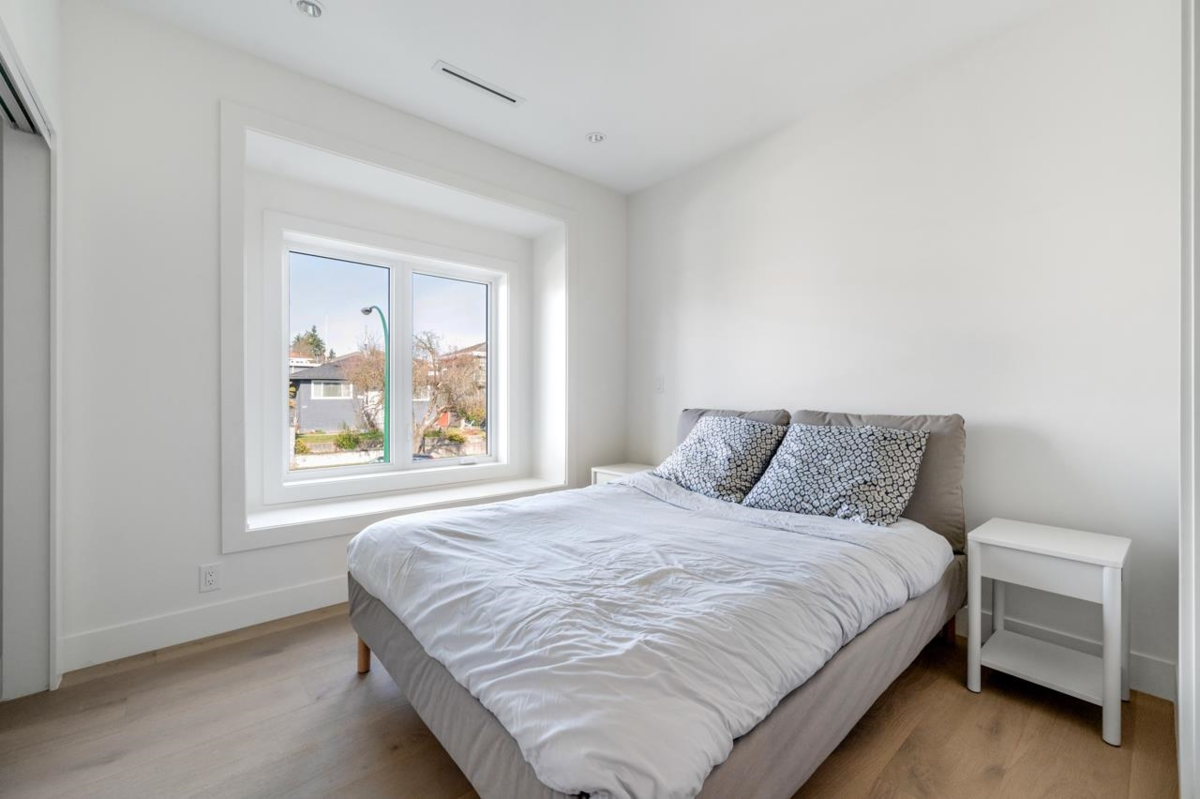 Bedroom 3 Photo of 1 366 E 64th Avenue, Vancouver, BC