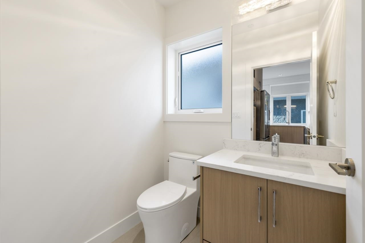 Primary Bedroom Photo of 1 366 E 64th Avenue, Vancouver, BC