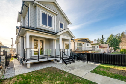 1 366 E 64th Avenue, Vancouver, BC, Vancouver — Half Duplex for sale