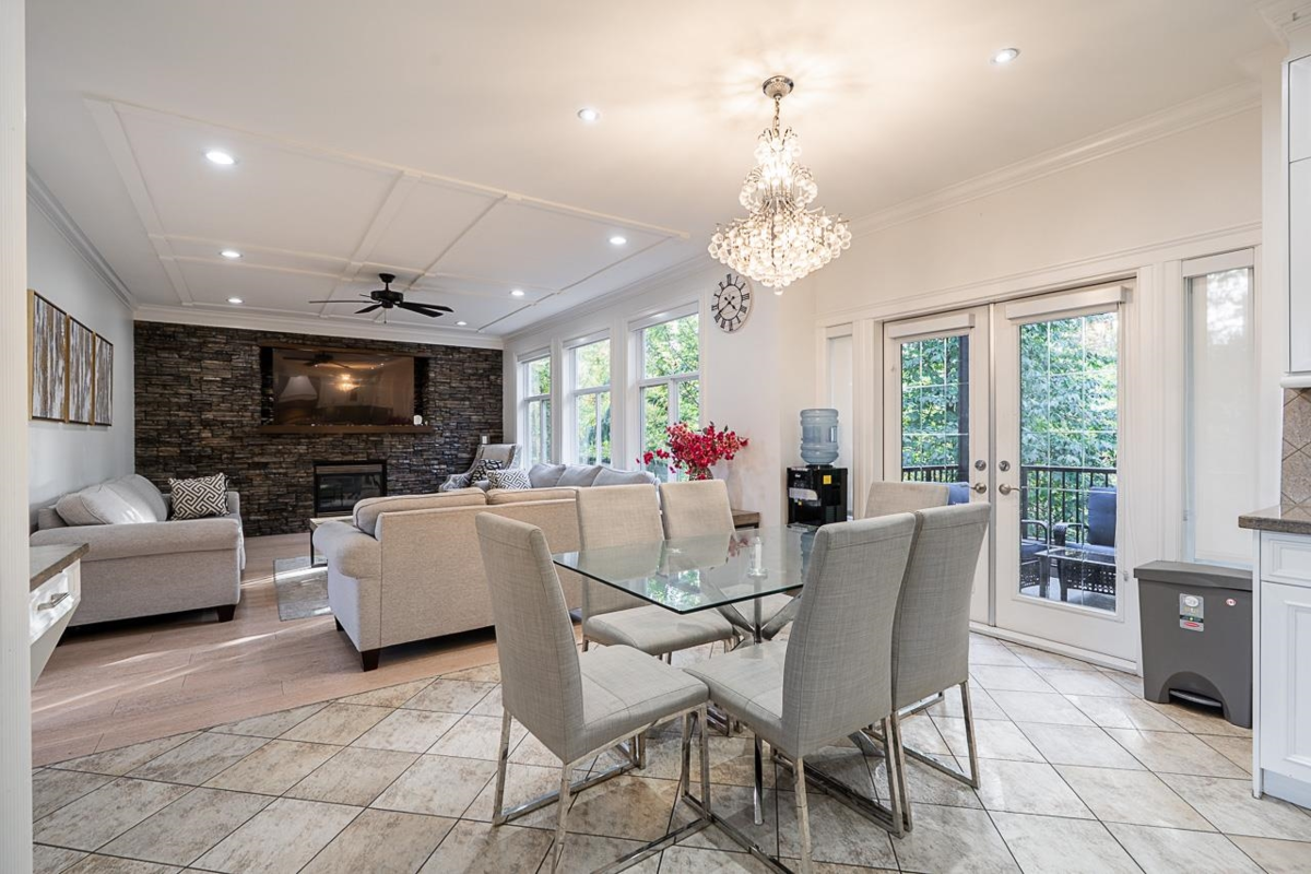 Breakfast Nook Photo of 14488 59a Avenue, Surrey, BC