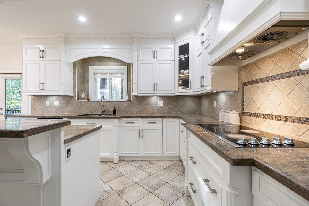 Walk-In Closet Photo of 14488 59a Avenue, Surrey, BC