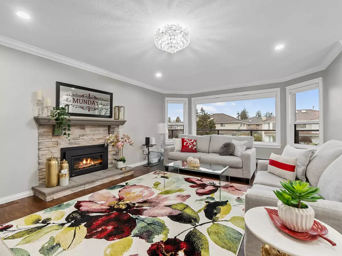 Dining Area Photo of 12216 64a Avenue, Surrey, BC