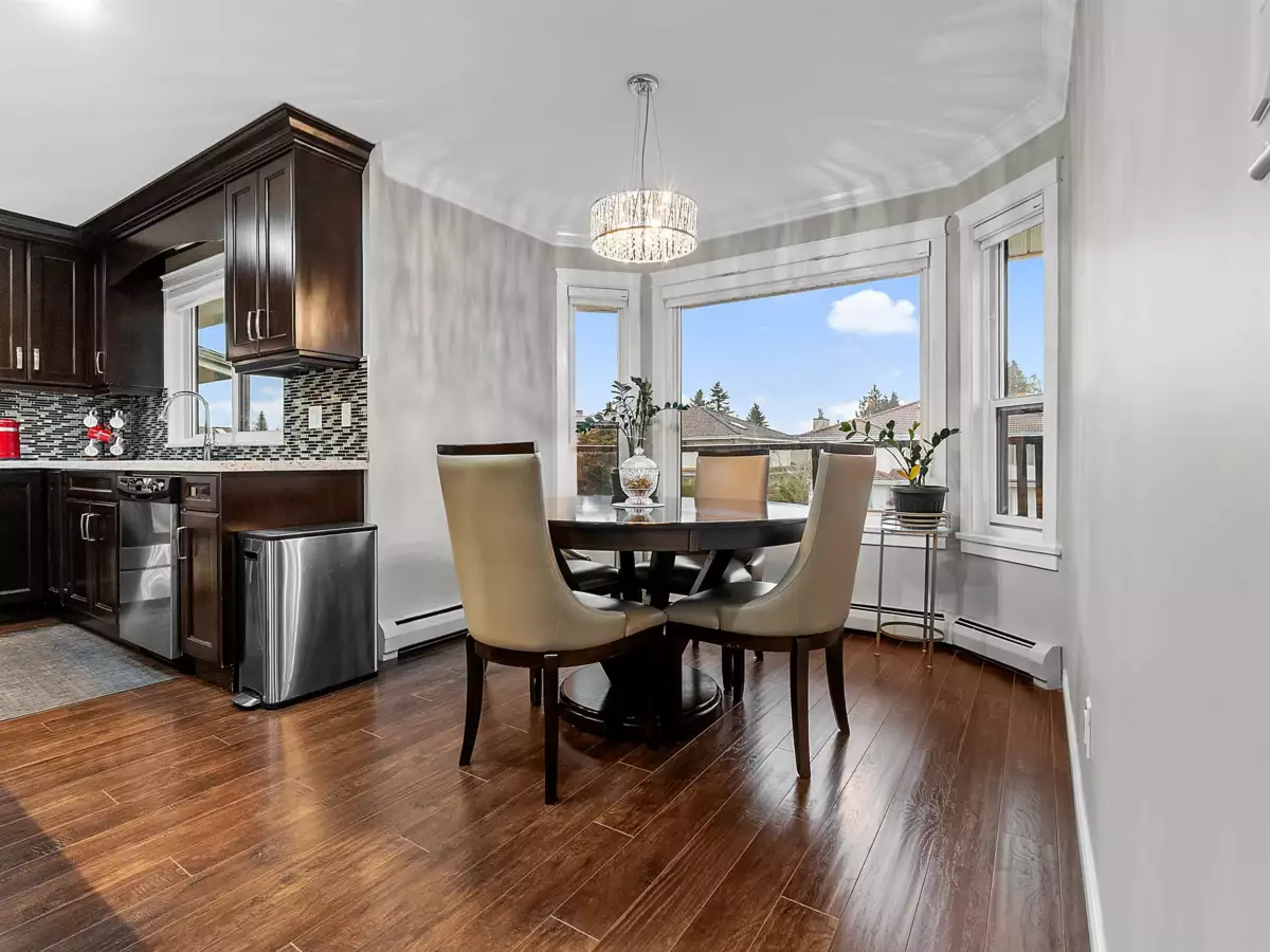 Guest Bathroom Photo of 12216 64a Avenue, Surrey, BC