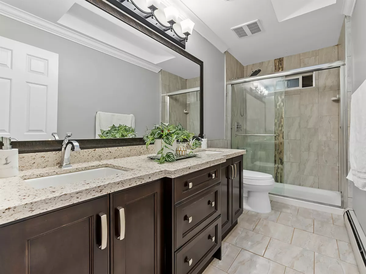 Laundry Room Photo of 12216 64a Avenue, Surrey, BC