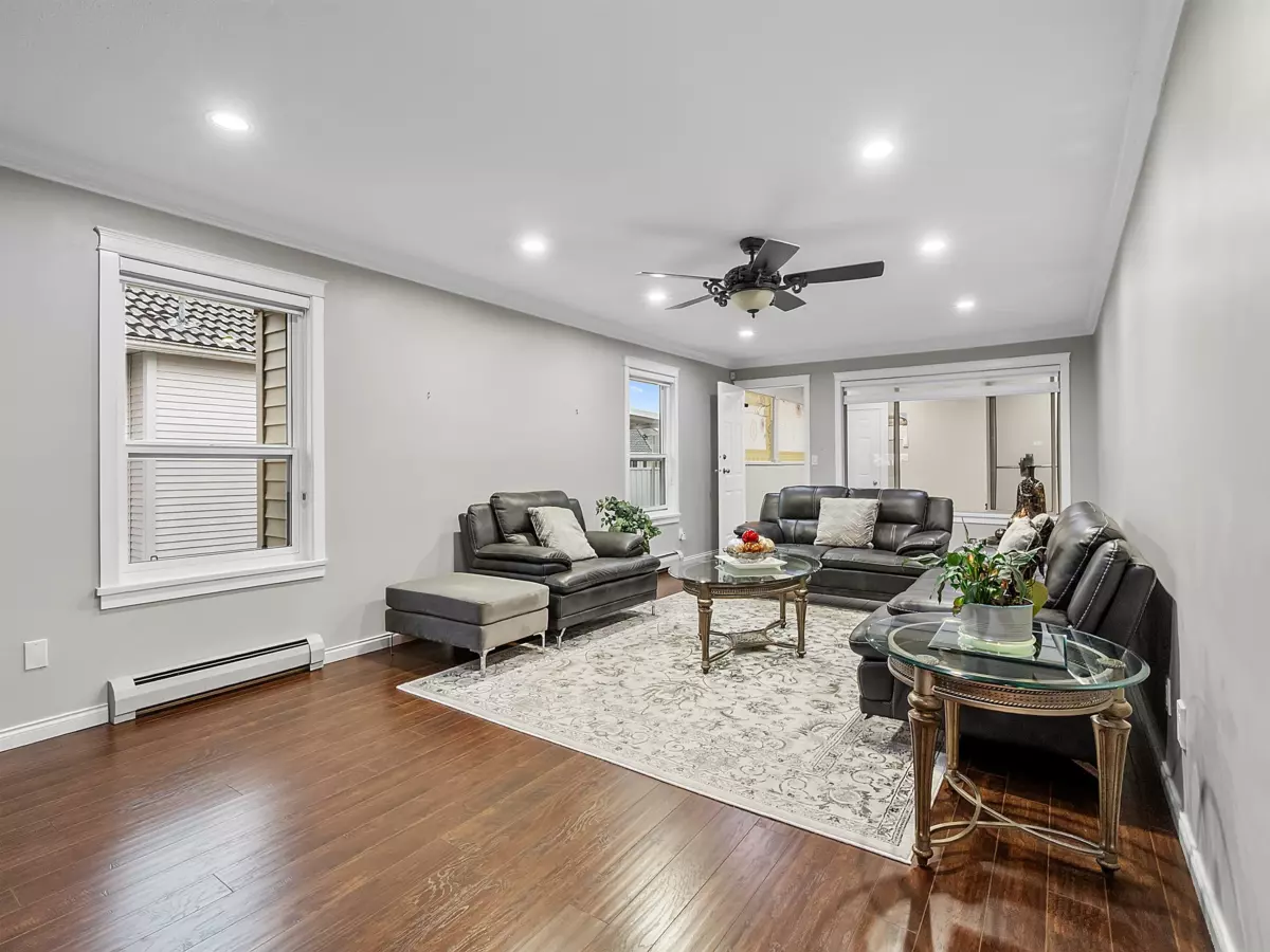 Powder Room Photo of 12216 64a Avenue, Surrey, BC