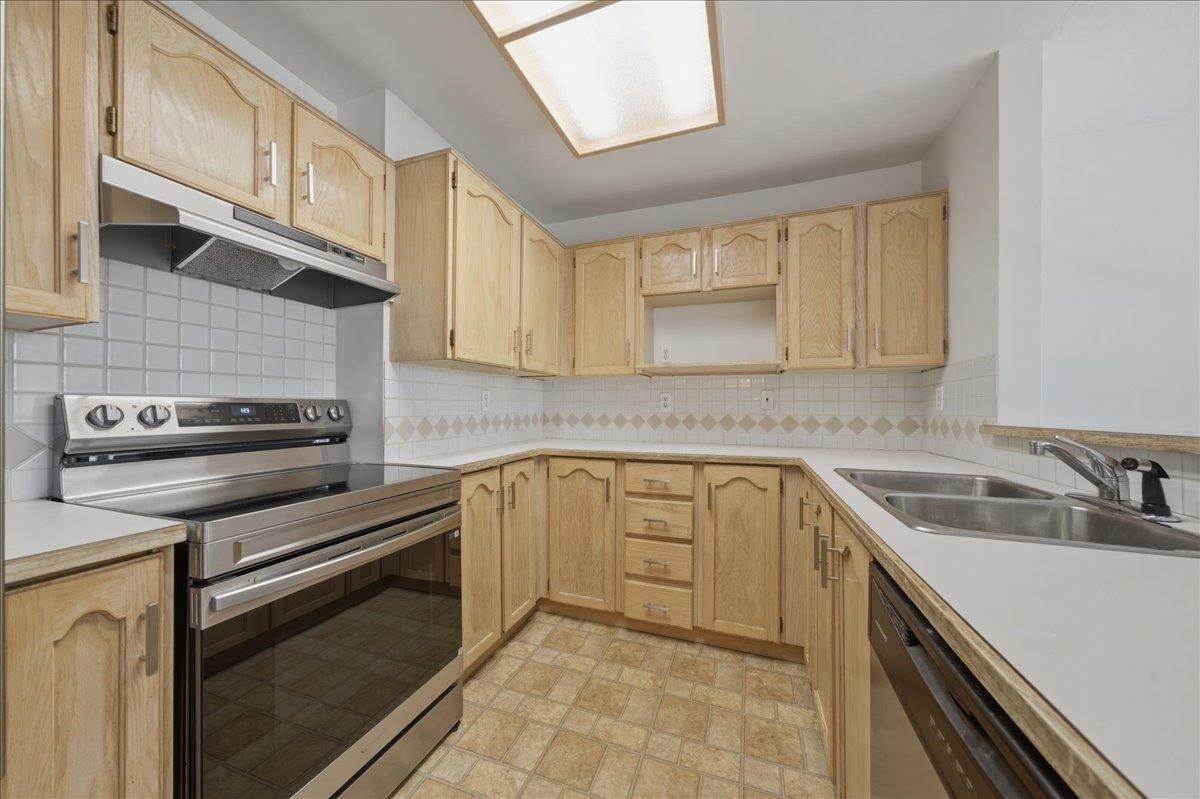 Bedroom 3 Photo of 103 99 Begin Street, Coquitlam, BC