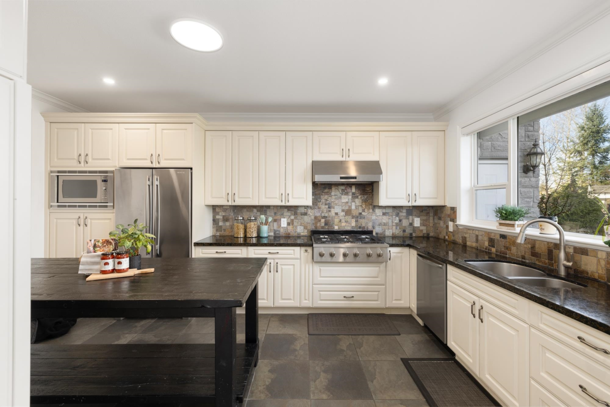 Office / Den Photo of 16283 29 Avenue, Surrey, BC