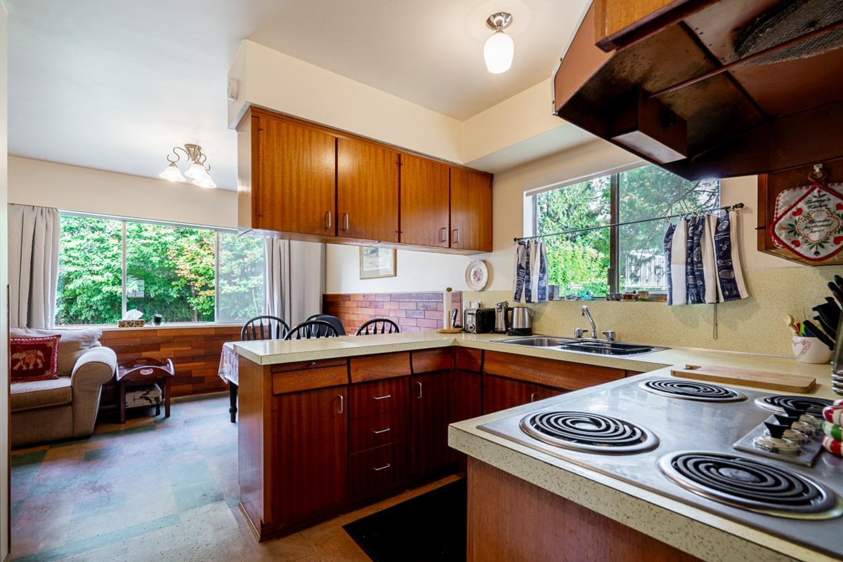 Basement Recreation Room Photo of 7475 Colleen Street, Burnaby, BC
