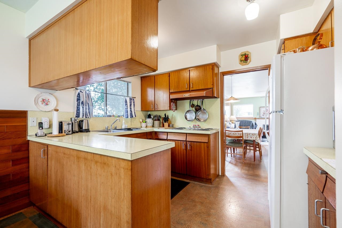 Powder Room Photo of 7475 Colleen Street, Burnaby, BC