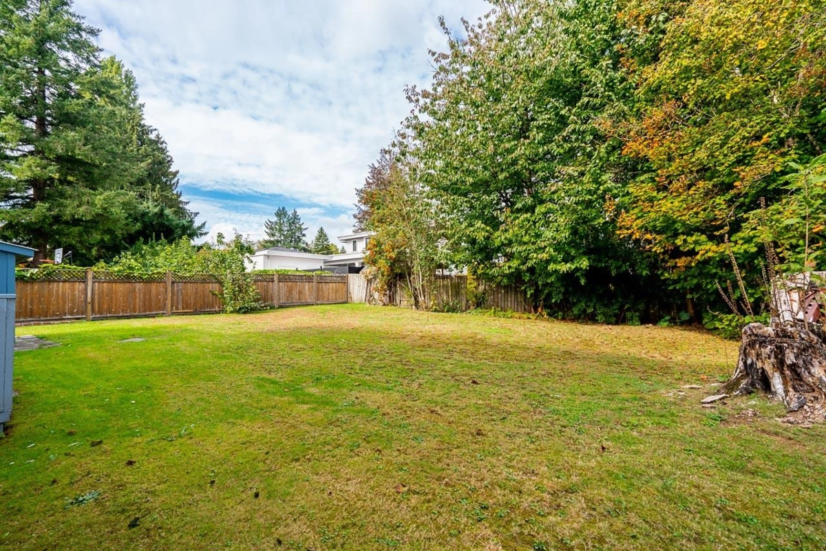 Swimming Pool Photo of 7475 Colleen Street, Burnaby, BC