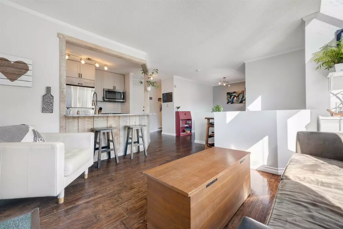 Dining Area Photo of 309 3721 Delbrook Avenue, North Vancouver, BC