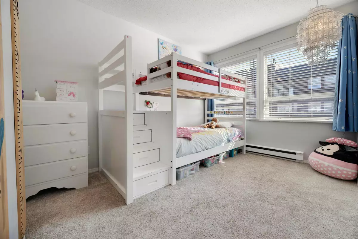 Entry Foyer Photo of 309 3721 Delbrook Avenue, North Vancouver, BC
