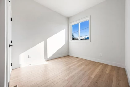 Laundry Room Photo of 46347 Maple Avenue, Chilliwack, BC