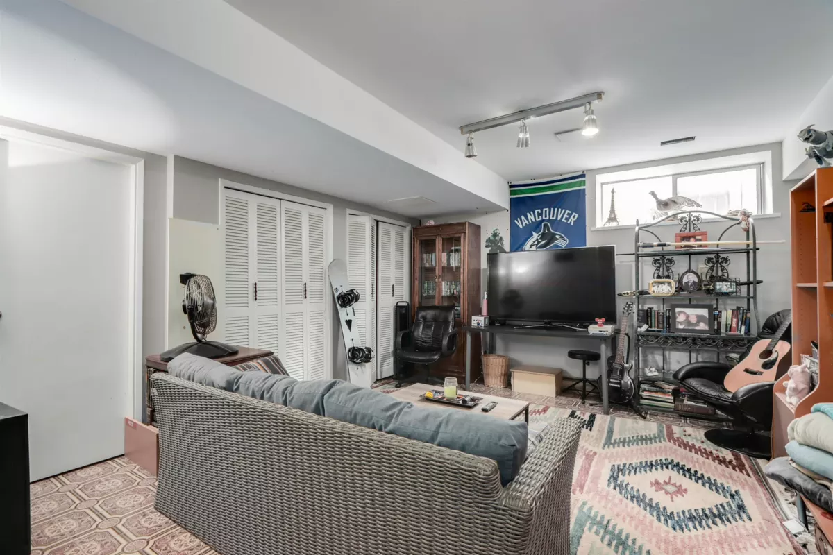 Basement Recreation Room Photo of 8850 Delvista Drive, Delta, BC