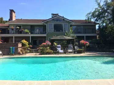 Swimming Pool Photo of 8850 Delvista Drive, Delta, BC